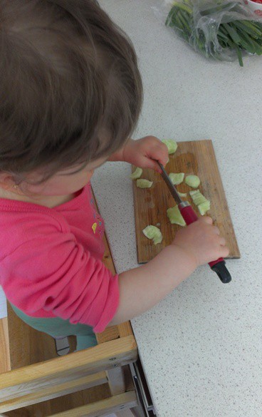 Activitati inspirate din pedagogia Montessori pentru 12-18 luni – partea a doua