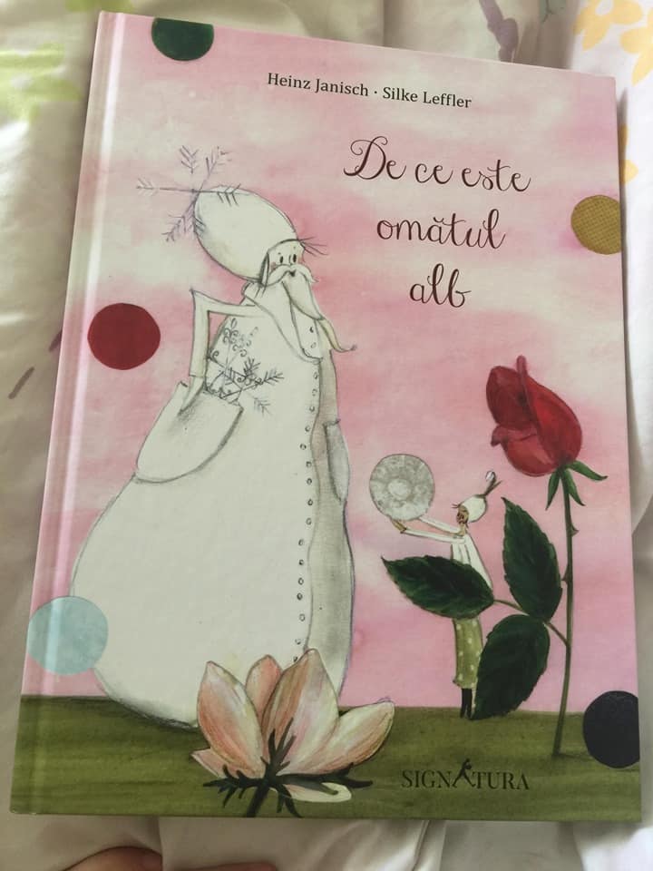 De ce este omătul alb?
